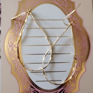 Twisted teardrop hoop earrings